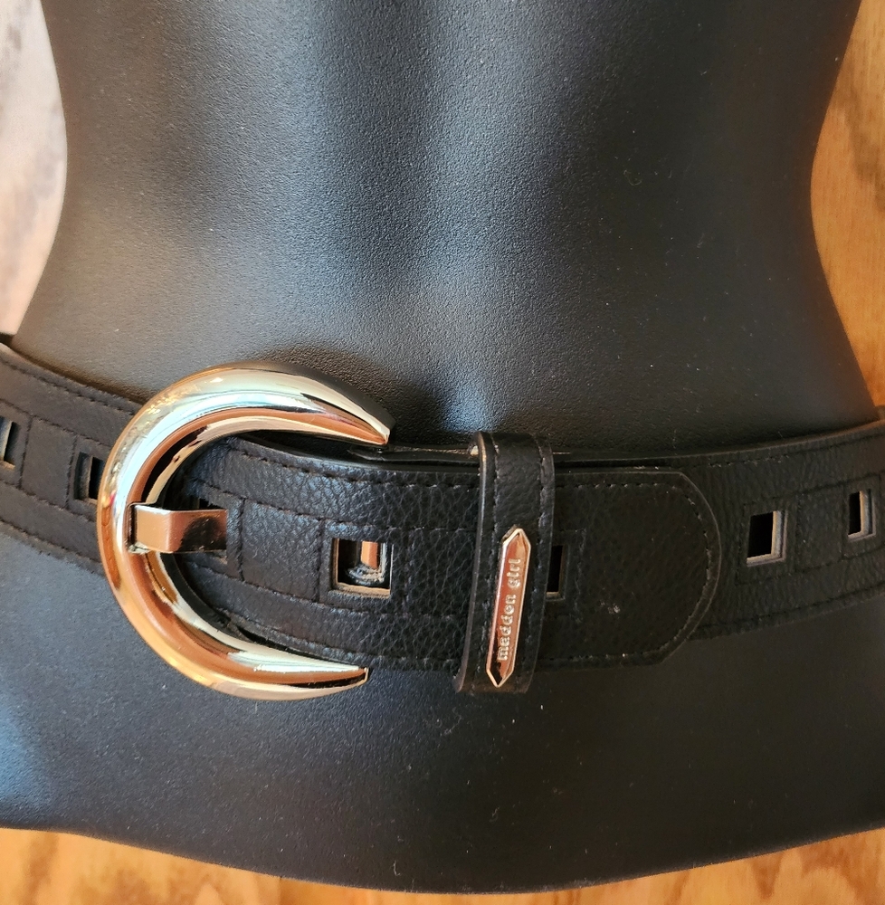 Madden Girl Black Belt with SILVER Buckle